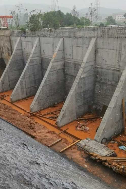 洛阳孟津县锚杆式挡土墙